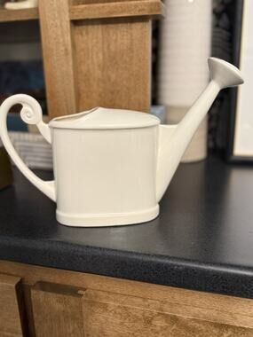 Vintage Ceramic Watering Can/Planter White 229 Camark USA